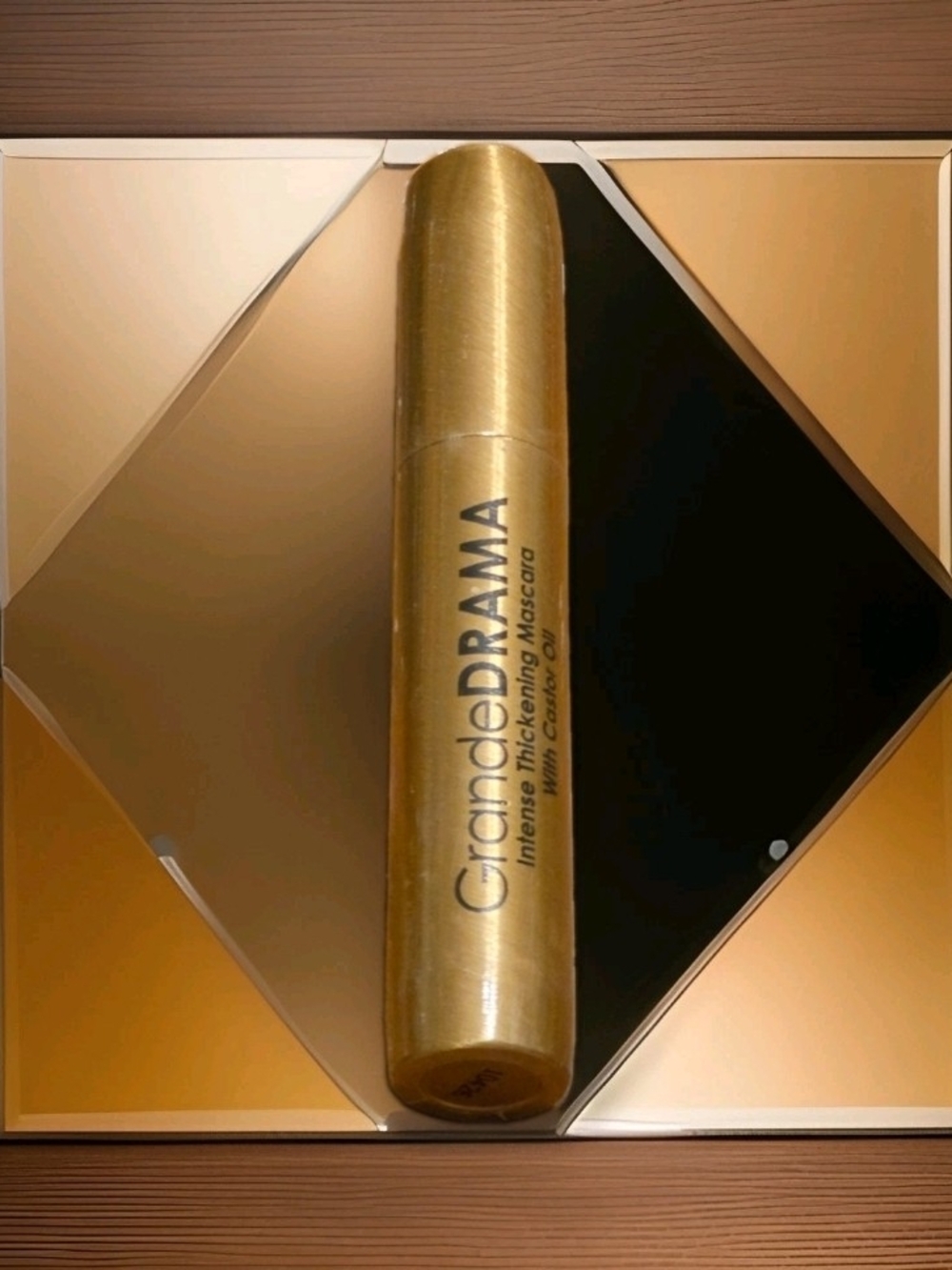 Ariana Grande Intense Thickening Mascara – Blk